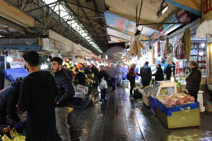 Ankara’da Korona Etkisi: Meydan, Cadde, Sokak Ve Parklar Boş Kaldı