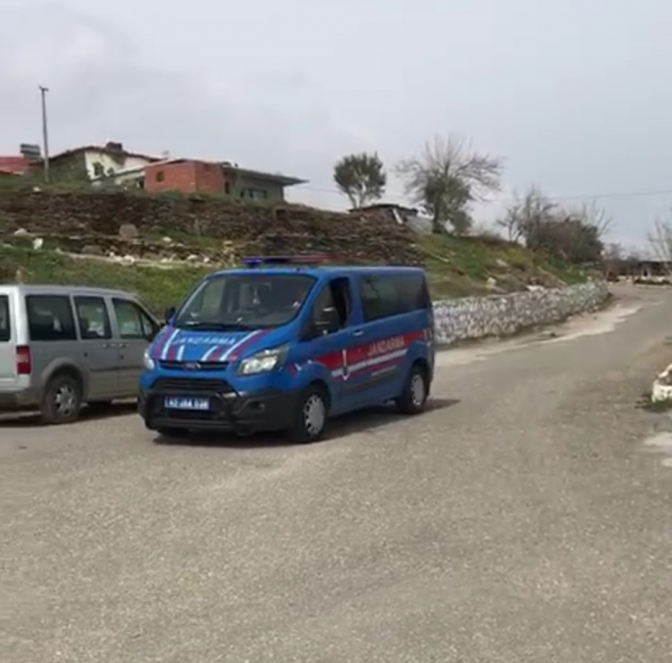 Salihli’de Jandarmadan ’Evde Kal’ Çağrısı