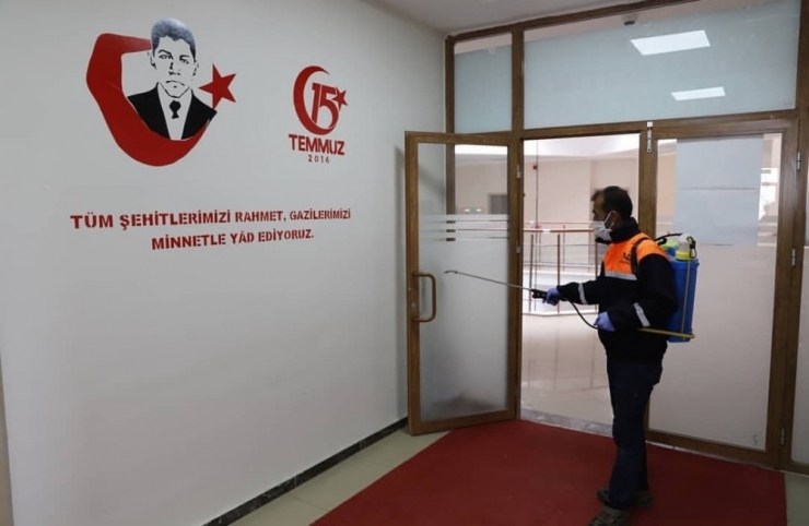 Mazıdağı’nda Kamu Kurumları Dezenfekte Edildi