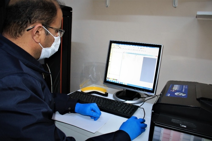 Memur-sen’den Sağlıkçılara 50 Bin Adet "Yüz Siper" Maskesi