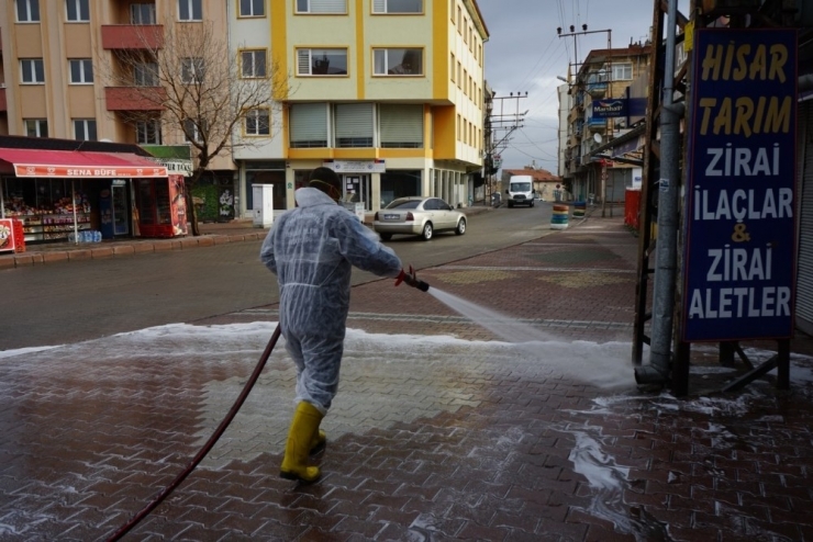 Nevşehir’de Caddeler Dezenfekte Ediliyor