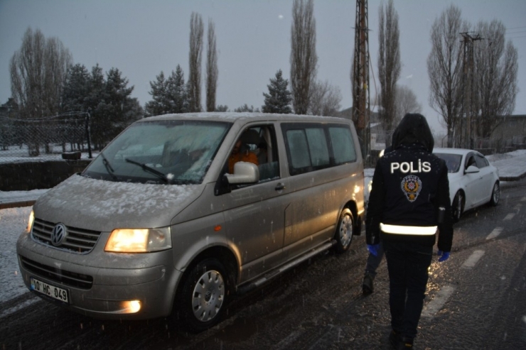 Sarıkamış’ta Yoğun Kar Yağışı Altında Korona Uygulaması