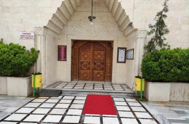 Siirt’te Camiler İkinci Bir Emre Kadar Kapatıldı