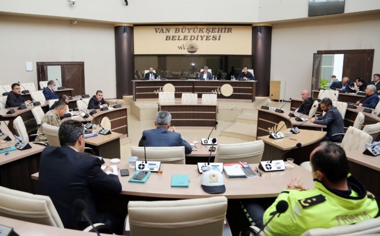 Şehirlerarası Seyahat İzinleri İçin Komisyon Oluşturuldu