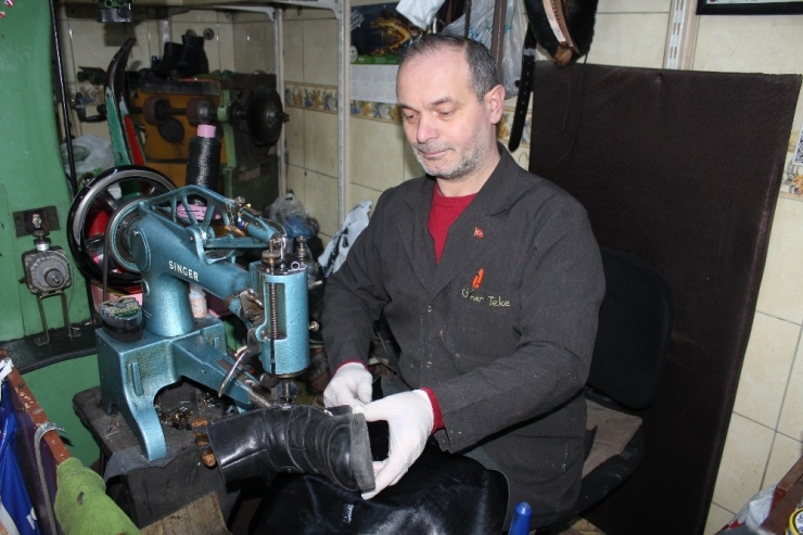 30 Yıl Önce Çırak Olarak Başladığı Mesleğinin Son Ustalarından