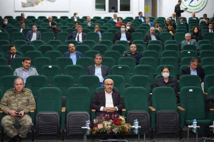 Vali Demirtaş: "Mücadeleyi Tedbirleri Titizlikle Uygulayarak Kazanacağız"