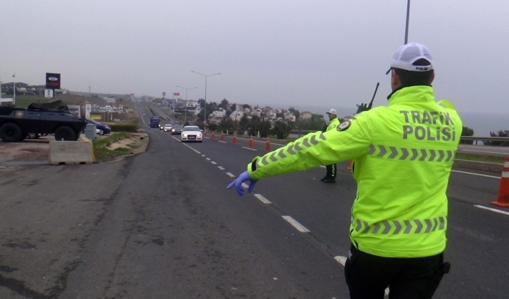 Şehre Giren Herkesin Ateşi Ölçülüyor