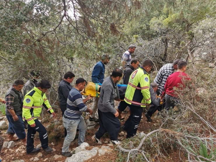 Kayalıklardan Düşüp Mahsur Kalan Şahıs, İtfaiye Ekiplerince Yaralı Kurtarıldı