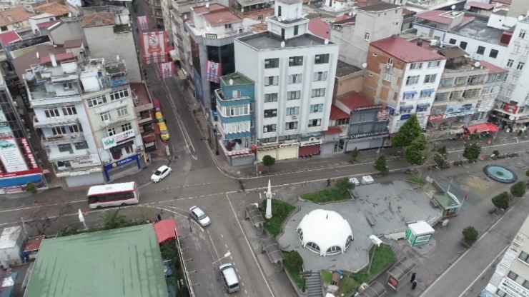 Samsun’da Vatandaşlar Çağrıya Uydu, Boş Sokaklar Havadan Görüntülendi