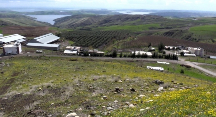 Köylüler Kendilerini Karantinaya Aldı