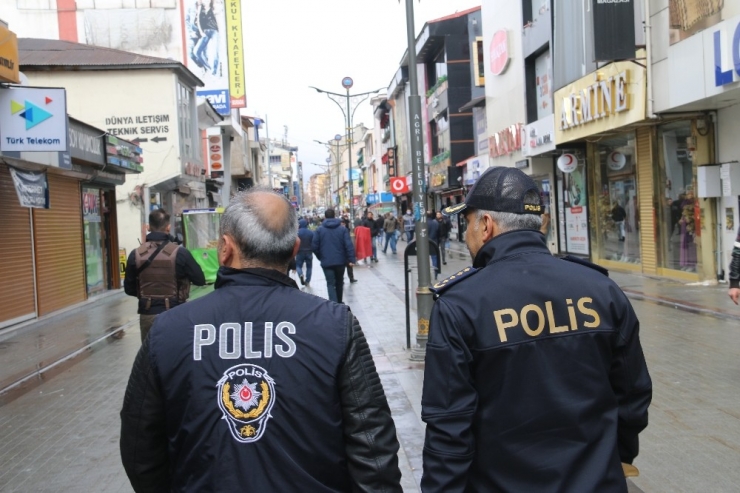 Ağrı’da Polisin ‘Evde Kal’ Çağrılarına İl Emniyet Müdürü Özen De Katıldı