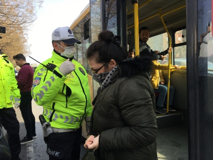 Yüzde 50 Yolcu Denetimi Yapılan Minibüste Şaşkınlık Oluşturan Manzara