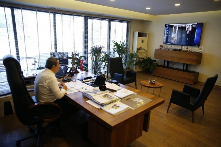 Batur, Konak’ın Raporunu Video Konferans İle Aldı