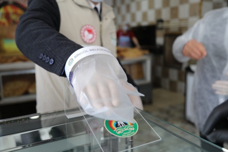 Bingöl’de Fırınlarda, Mıknatıslı Hijyenik Eldiven Dönemi