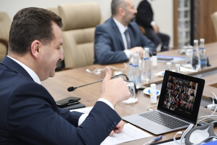 Balıkesir’de Belediye Başkanlarından Bakan Kurum’un Da Katılımı İle Telekonferans