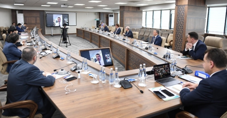 Balıkesir’de Belediye Başkanlarından Bakan Kurum’un Da Katılımı İle Telekonferans
