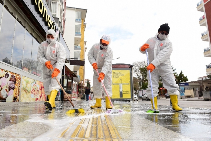 Cemilbey Ve Ata Caddeleri Deterjanlı Suyla Yıkandı