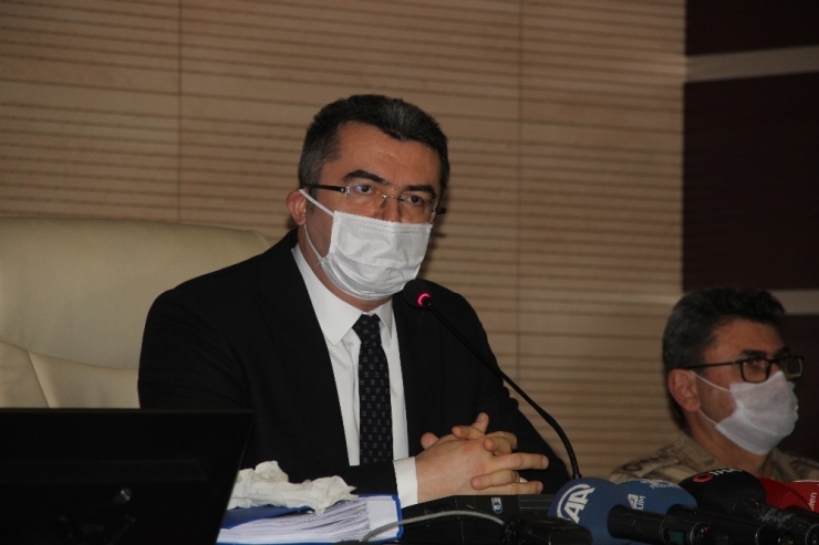 Erzurum Valisi Okay Memiş: “Virüsle Mücadeleyi Adeta Terörle Mücadele Gibi Değerlendiriyoruz”