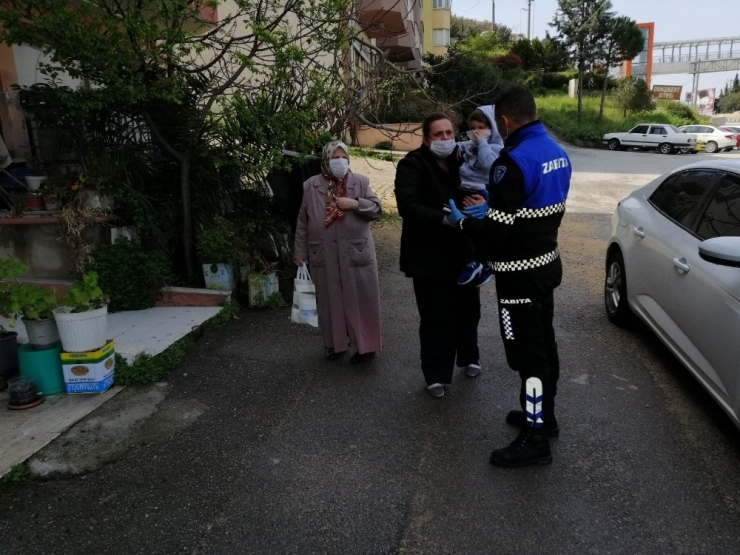 Yaşlı Ve İhtiyaç Sahiplerine Yardım Eli