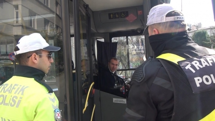 Taksim’de Ticari Taksi Ve Otobüslere Uygulama