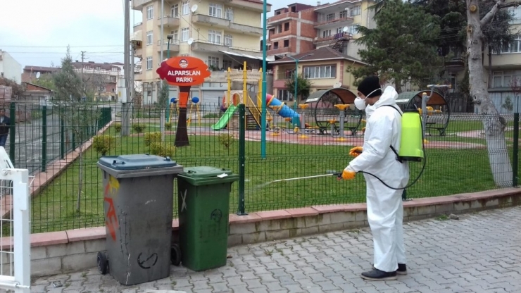 Körfez’de Dezenfekte Ekipleri Yoğun Çalışıyor