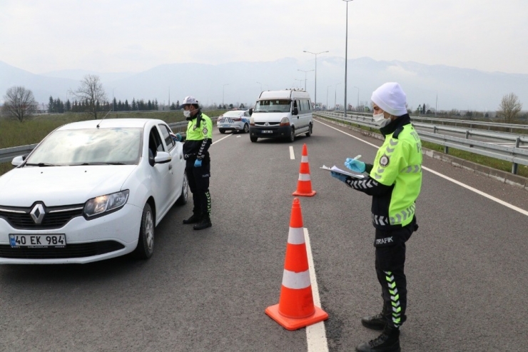 Düzce’nin Giriş Ve Çıkışlarında Sıkı Denetim