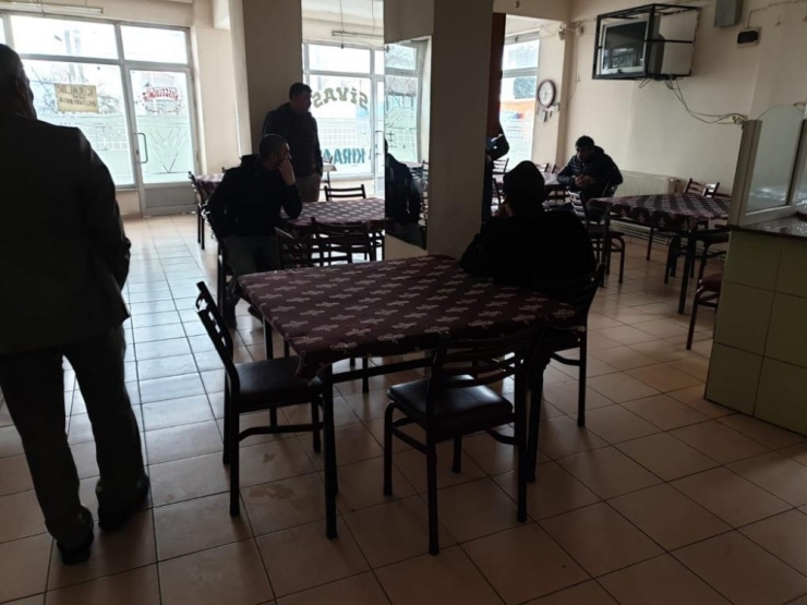 Polis Kıraathaneleri Bastı