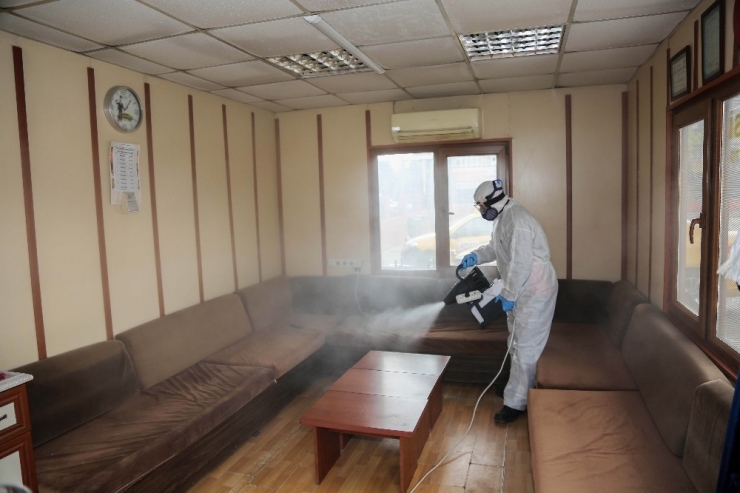 Meram’da Taksi Ve Dolmuşlar İlaçlanıyor