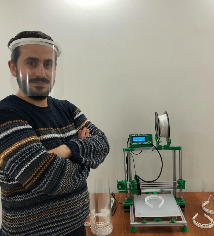 Türkelili Mühendis Yüz Maskesi Üretti