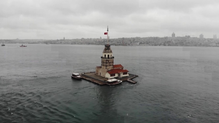 1800’lü Yıllarda Karantina Hastanesi Olarak Kullanılan Kız Kulesi Havadan Görüntülendi