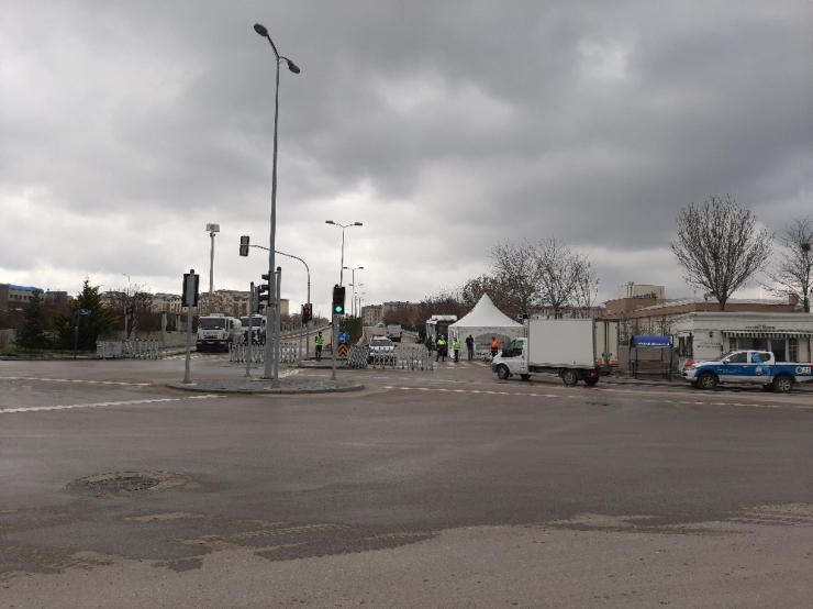 Ankara’da Umrecilerin Karantinası Devam Ediyor