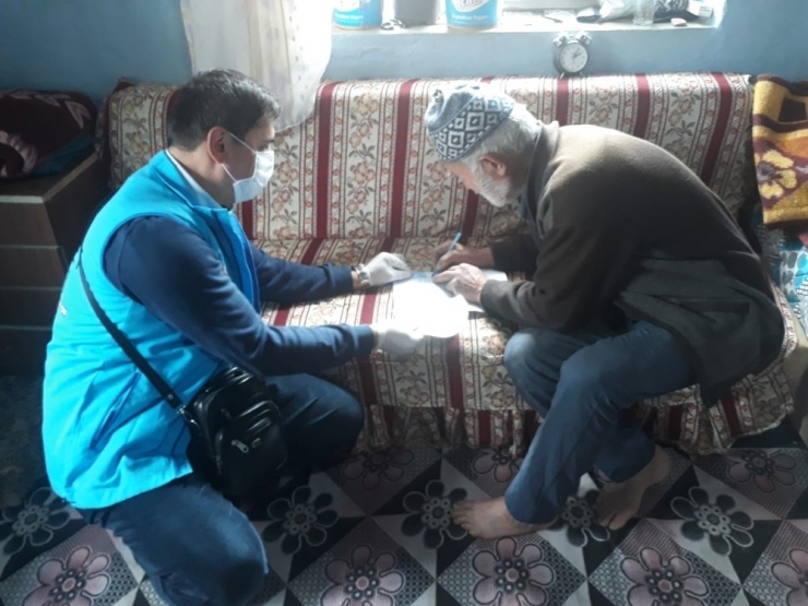 Vali Ömer Toraman: "Korona Virüsle Mücadelede Yalnız Değilsiniz"