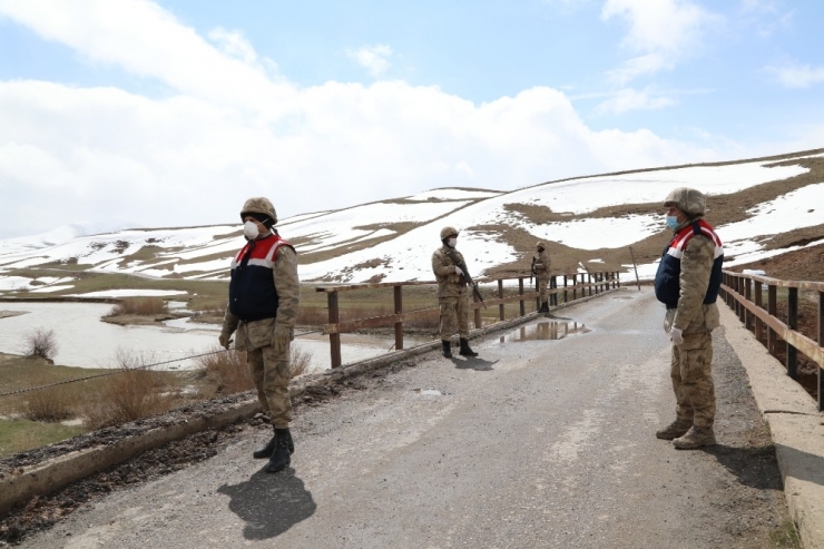 Başkale’de İki Yerleşim Yeri Daha Karantinaya Alındı