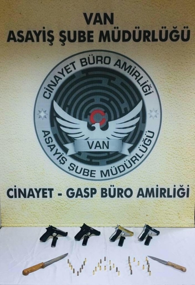 3 Kişinin Öldüğü Kavganın Ardından Silahlı 3 Kişi Daha Gözaltına Alındı