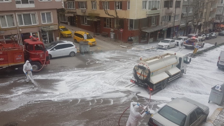 Bandırma Köpüklü Sularla Yıkanıyor