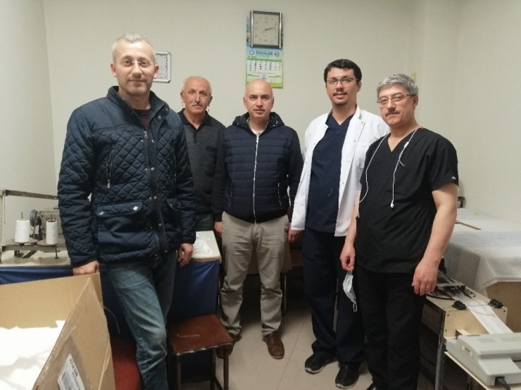 Geliştirdikleri Makineyle Hastane Maske Üretimine Başladı