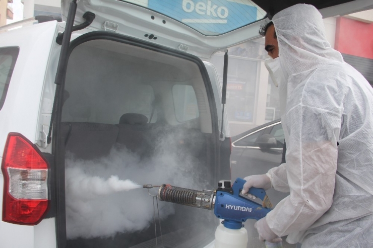 Kiralama Şirketi, Araçlarını Korona Virüse Karşı Dezenfekte Etti