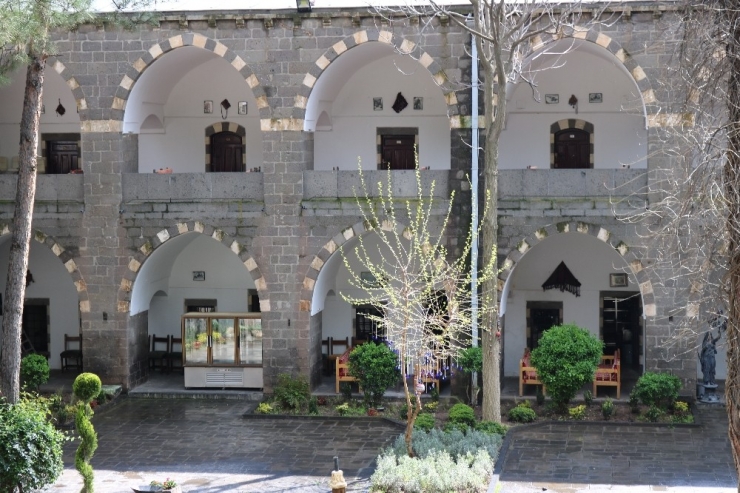 Diyarbakırlı İşletmeci Otellerinin Kapılarını Ücretsiz Olarak Sağlık Çalışanlarına Açtı