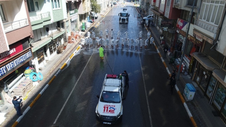 Belediye ’Köpük Timi’ Kurdu