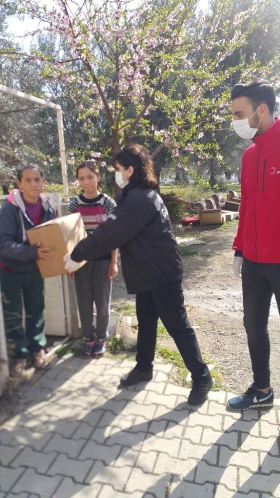 Edremit Koronavirüse Karşı Tek Yürek Oldu