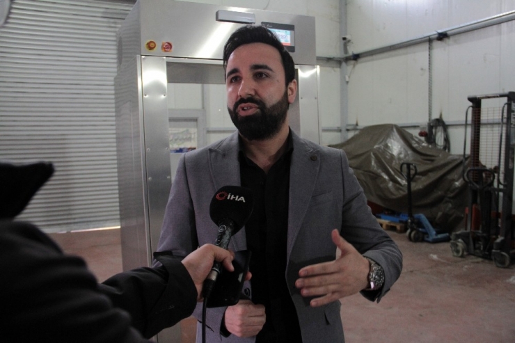 5 Litre Dezenfektan Bin Kişiyi Dezenfekte Ediyor