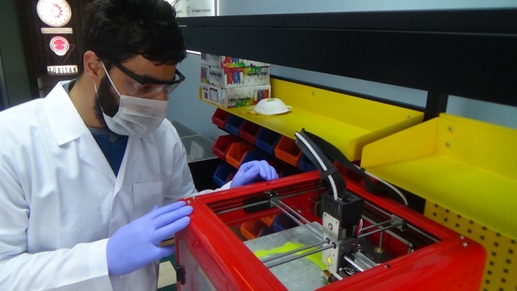 Hakkari’de Siperlik Maske Üretimi