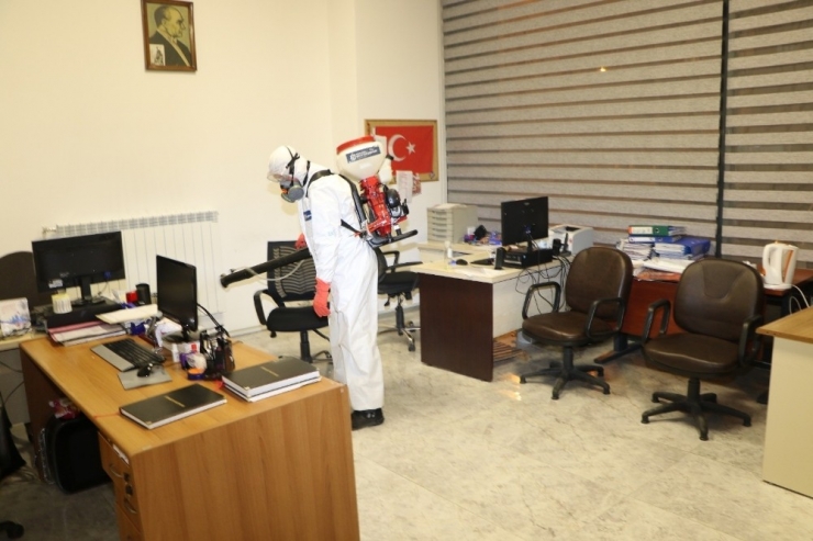 Büyükşehir’in Dezenfekte Çalışmaları Tüm Hızıyla Devam Ediyor