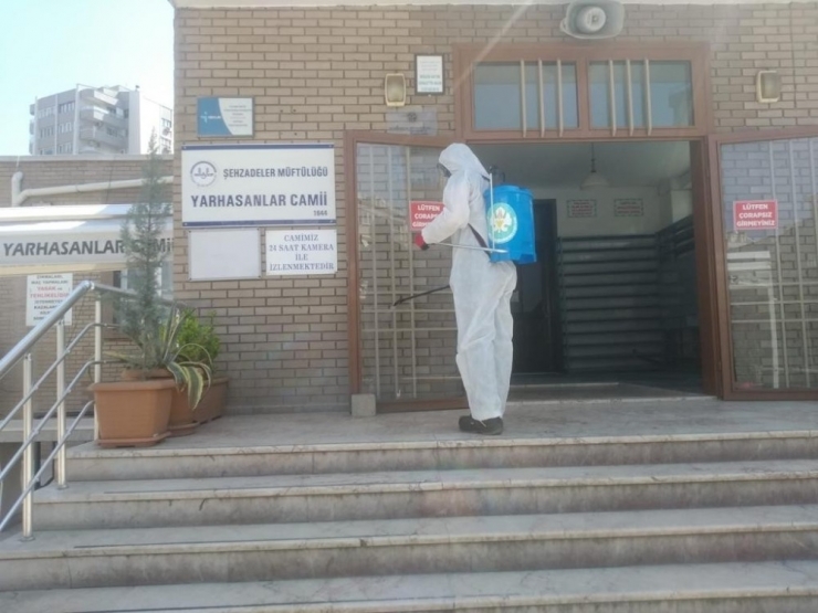 Camilerde Ve Pazar Yerlerinde Dezenfekte Çalışmaları Devam Ediyor