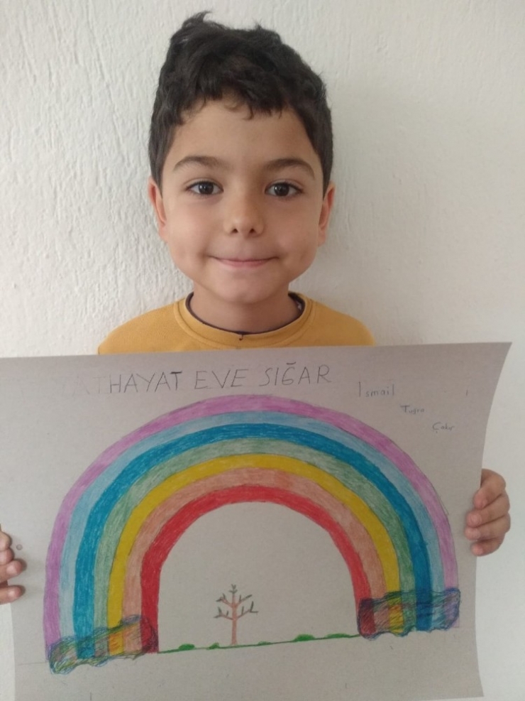 İlkokul Öğrencilerinden ’Hayat Eve Sığar’ Çağrısı