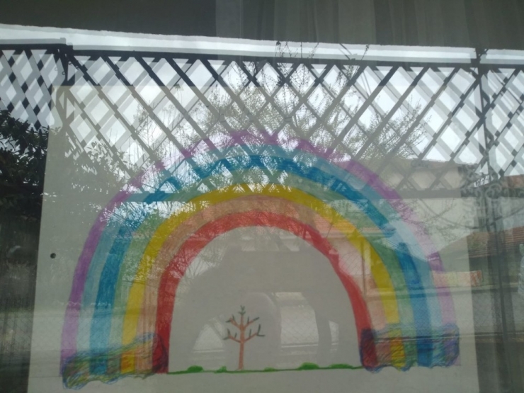 İlkokul Öğrencilerinden ’Hayat Eve Sığar’ Çağrısı