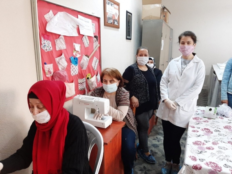 Maske Üretiminin Ardından ‘Yüz Koruyucu Siperlik’ Üretmeye Başladılar