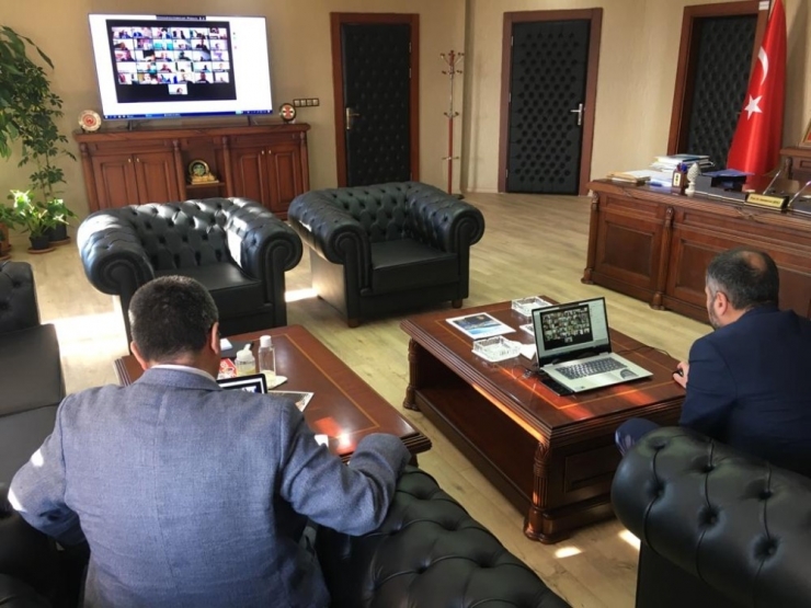 Van Yyü Senato Toplantısı Video Konferans Yöntemiyle Yapıldı