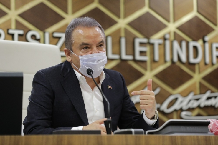 Cam Piramit’te ‘Bağış Kabul Merkezi’ Kuruluyor