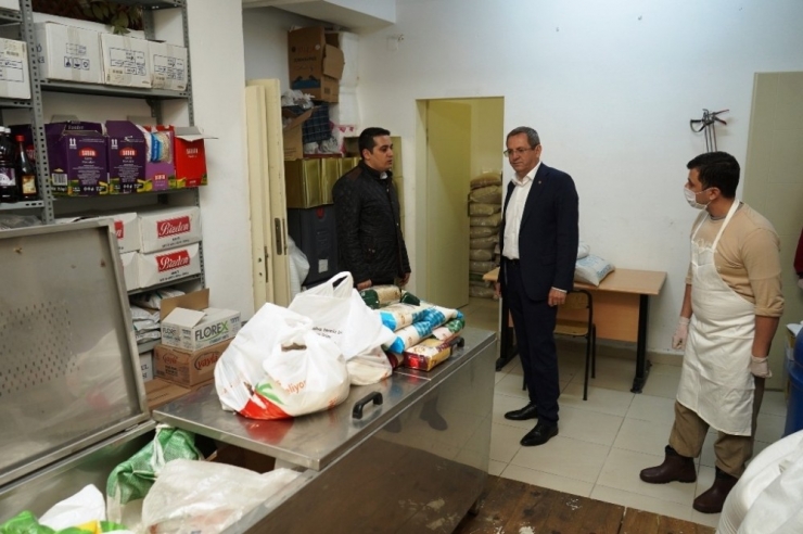 Ayvalık’ta Başkan Ergin’den Aşevi Denetimi